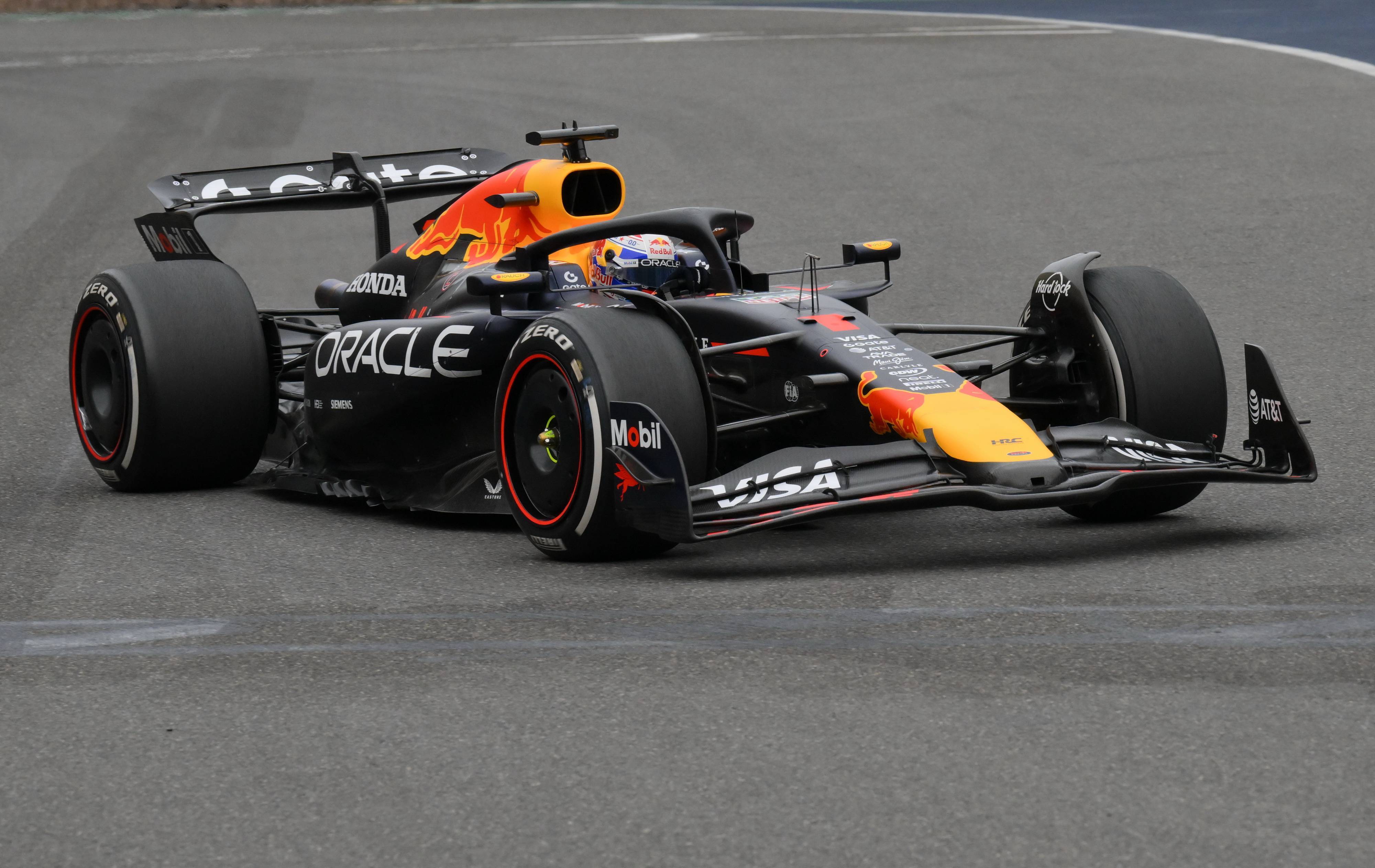 索伯车队鏖战迈凯伦,塞恩斯刷新纪录 索伯车队鏖战迈凯伦,塞恩斯刷新纪录