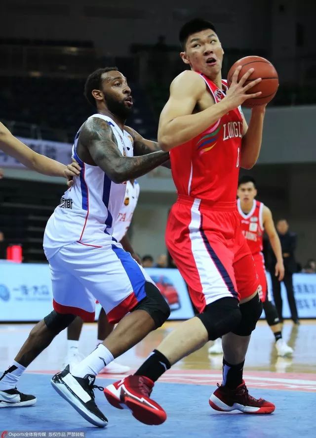 日本队鏖战波兰队,奥恰洛夫状态火热 日本队鏖战波兰队,奥恰洛夫状态火热