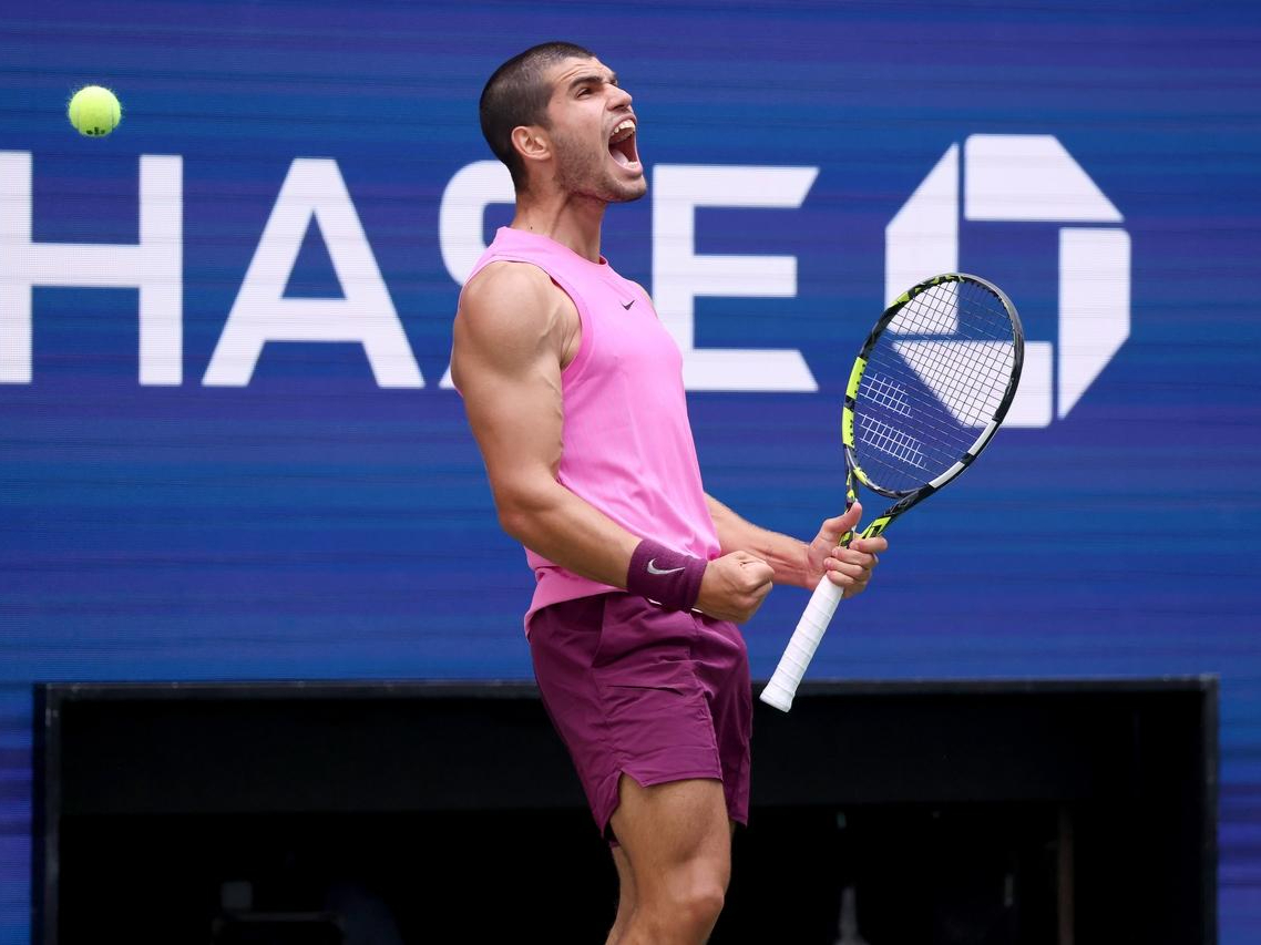 美国网球队力克欧洲网球队,兹维列夫三分雨点燃全场 美国网球队力克欧洲网球队,兹维列夫三分雨点燃全场