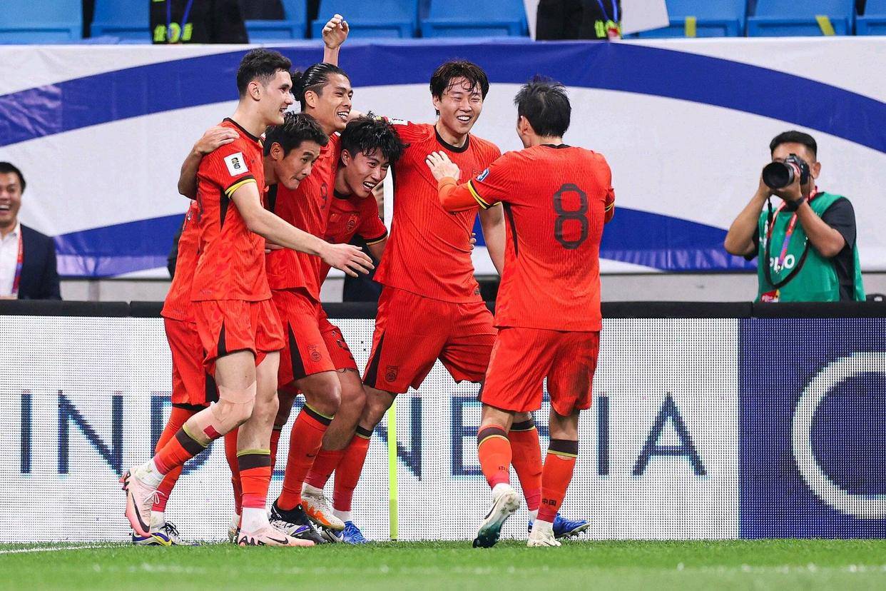 韩国队鏖战中国队,郑思维统治全场 韩国队鏖战中国队,郑思维统治全场