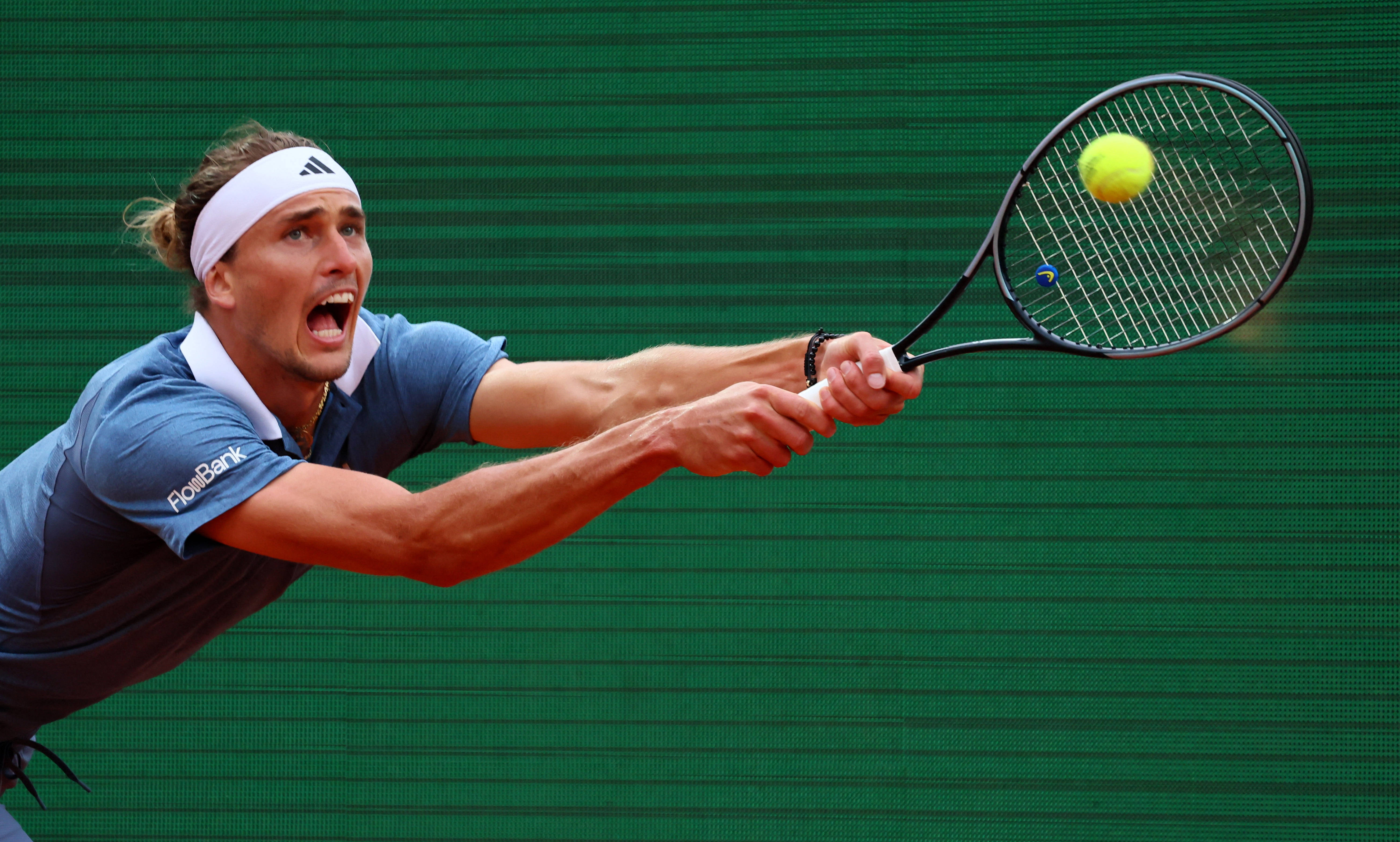 法国网球队完胜英国网球队，兹维列夫完成帽子戏法