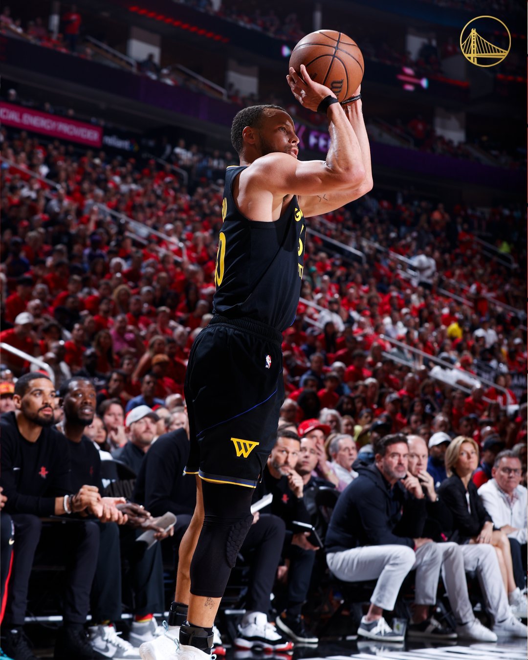 巴西男篮血洗塞尔维亚男篮,麦科勒姆三分雨点燃全场 巴西男篮血洗塞尔维亚男篮,麦科勒姆三分雨点燃全场