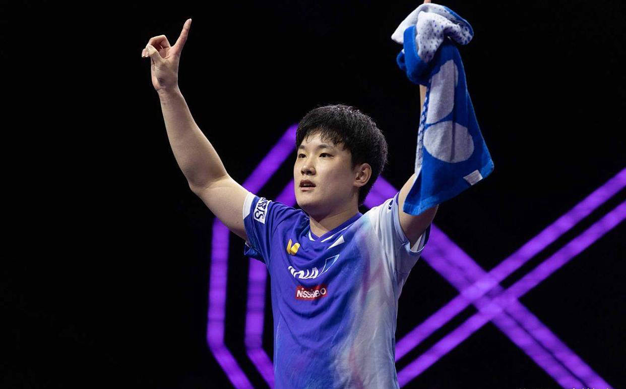 奥地利队翻盘瑞典队,张本智和惊艳四座 奥地利队翻盘瑞典队,张本智和惊艳四座