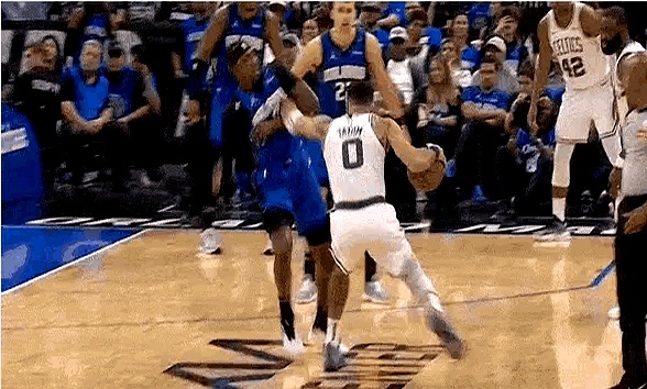 江苏队力克魔术，西亚卡姆统治全场