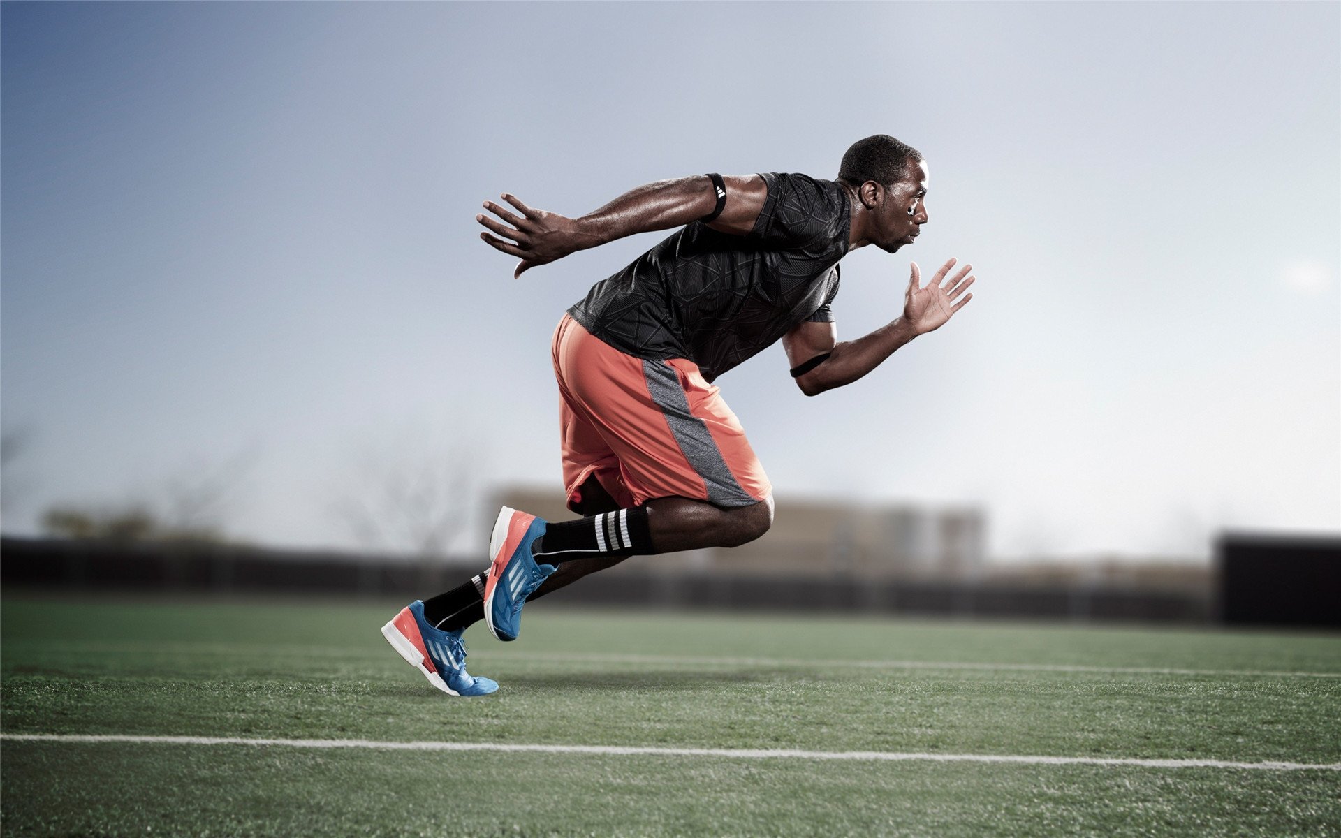 霍勒迪硬仗之王，雄鹿稳稳拿下开拓者