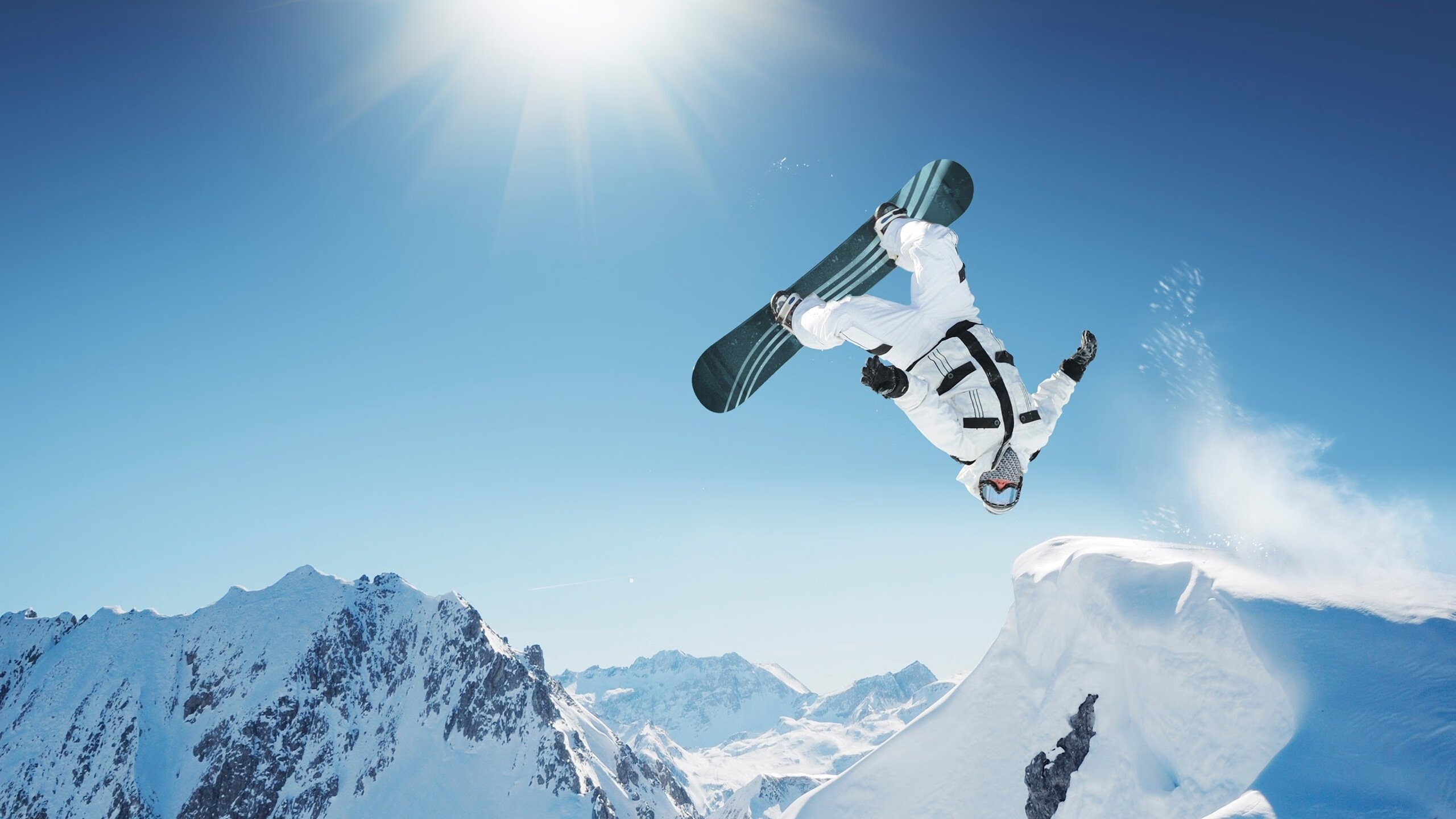 赛道上的毫厘之争，红牛险胜阿斯顿马丁，勒克莱尔刷新单圈纪录